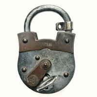 open-chain-castle-close-security-padlock-1356005-pxhere.com.jpg